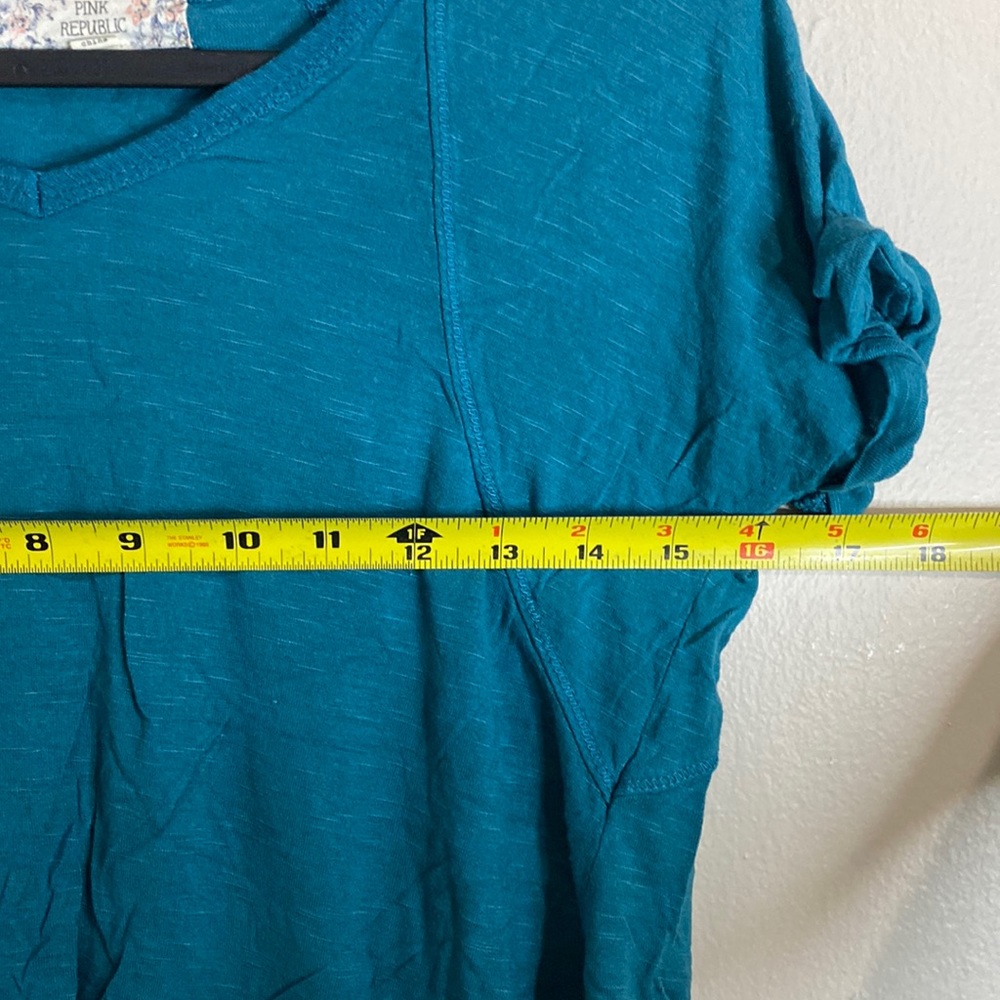 🪼Blue lightweight crop top! - Picture 5 of 6